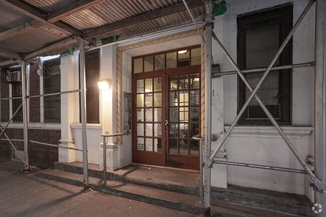 Entrance Photo - 36 Crooke Ave