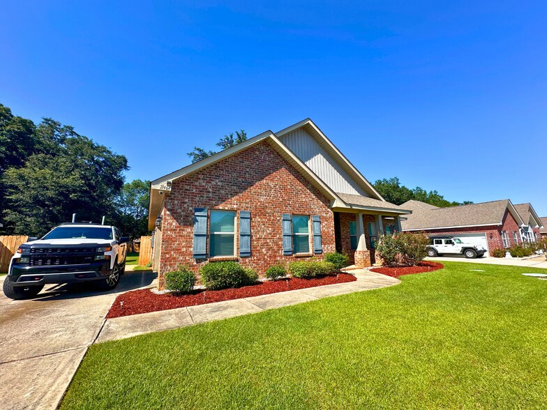 Building Photo - 11464 Oak Alley Dr S