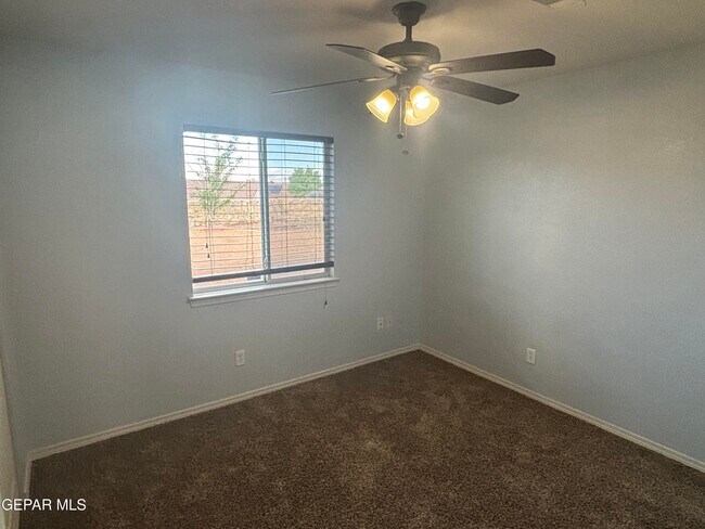 Building Photo - 12965 Beto Portugal Ln