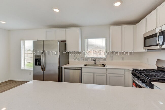 Building Photo - 7418 Clover Chase Dr