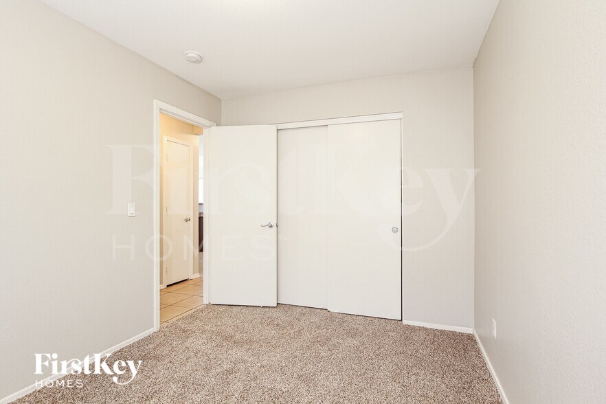 Building Photo - 11313 W Campana Dr