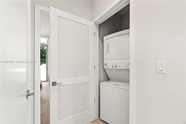 Building Photo - 3900 Biscayne Blvd