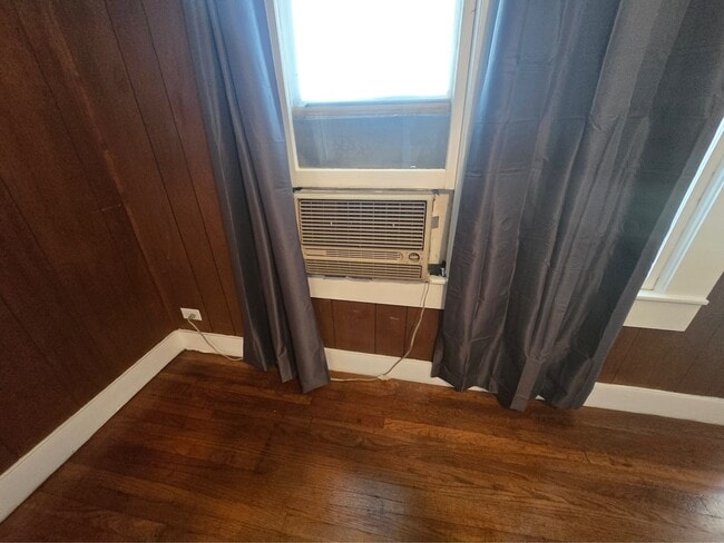 Building Photo - 316 N Walnut St