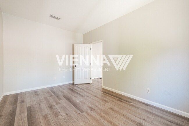 Building Photo - 6506 Jackson Dr