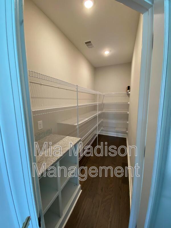 Building Photo - 54 Misty Marsh Dr