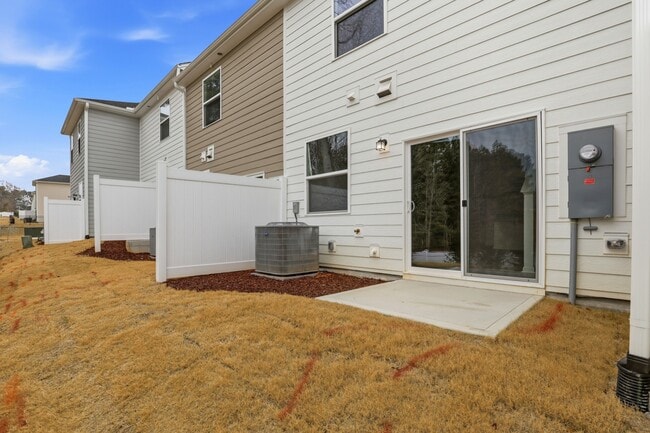 Building Photo - 10608 Brookside Reserve Rd