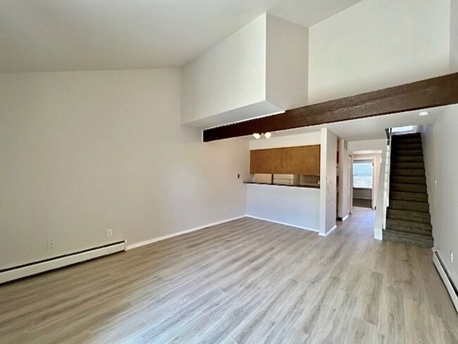 Building Photo - 3 Bed/1.5 Bath Quail Creek Condo