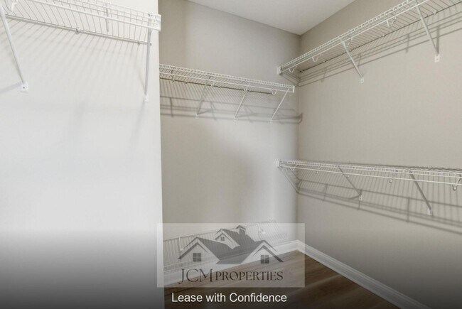 Building Photo - 113 Lambert Fld