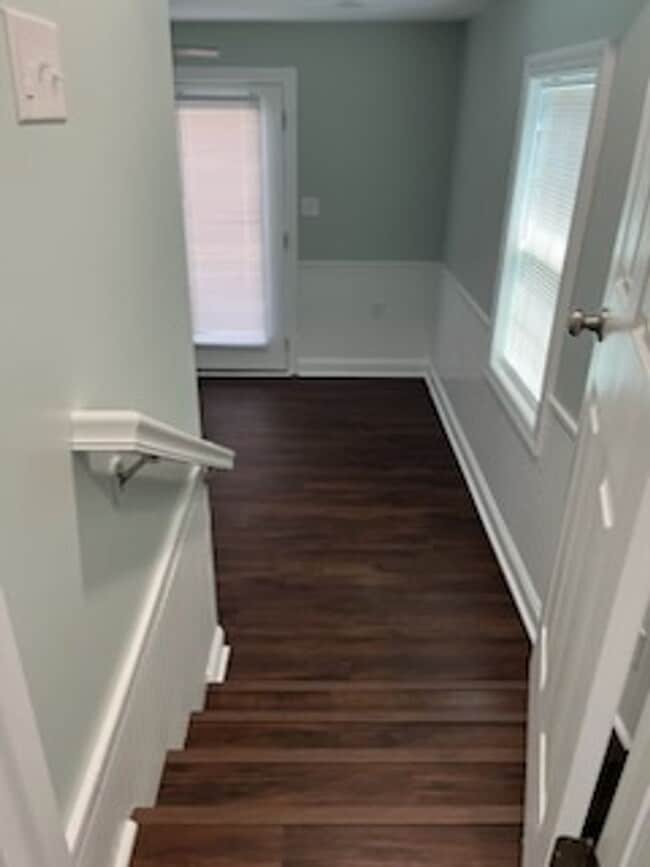 Building Photo - Beautifully Totally Remodeled 3Br 2Ba in G...
