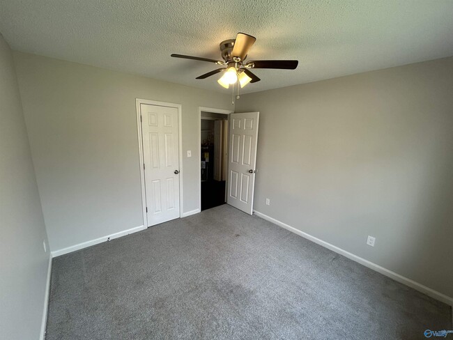 Building Photo - 109 Portal Ln