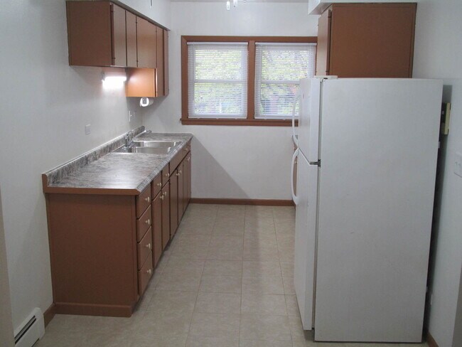 Building Photo - 13 N Clifton Ave