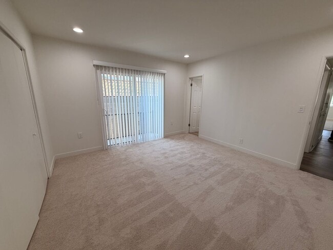 Building Photo - Beautiful 4 Bedroom Cypress House For Rent-Completely Remodeled!