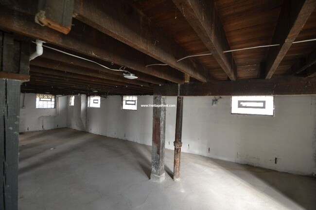 Building Photo - Lease Purchase for Evanston 5 Bedroom 3 Ba...