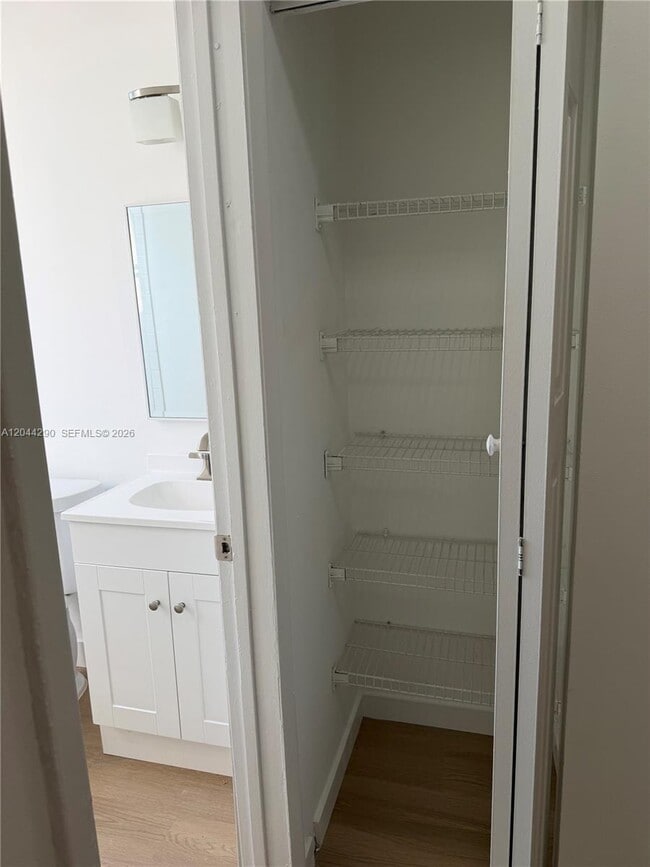 Building Photo - 1808 Runners Way