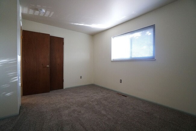 Building Photo - 4750 S Splendid Cir