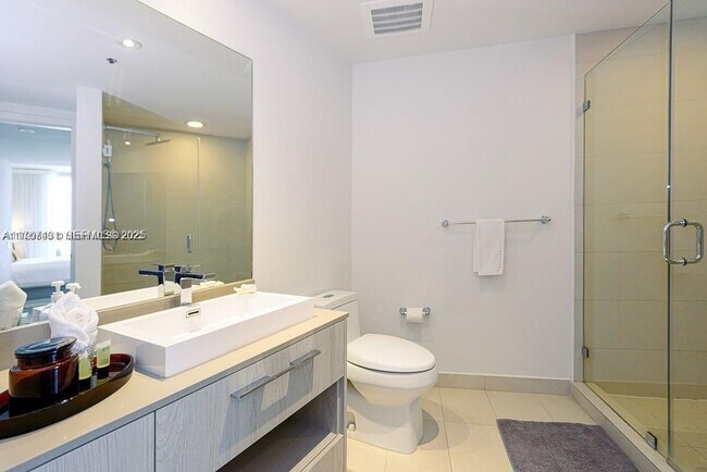 Building Photo - 4111 S Ocean Dr