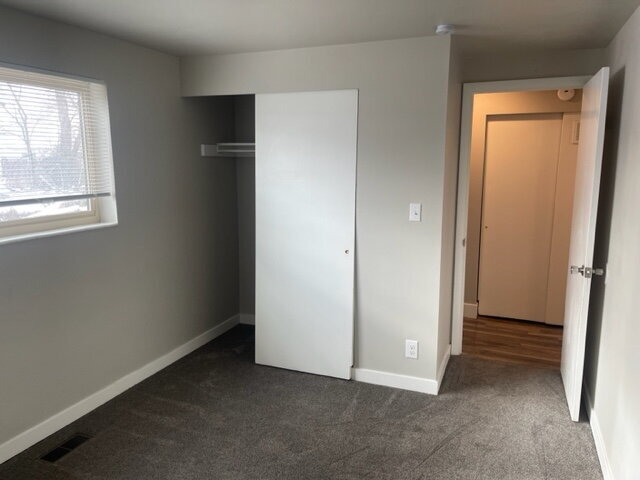 Building Photo - "Charming 2-Bed Retreat in Washington Terrace – Cozy Comfort at 912 Sq Ft!"