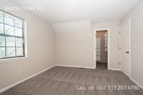 Building Photo - 7434 Santa Fe Dr