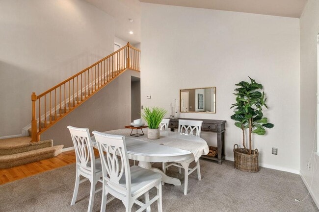 Building Photo - 8100 Lighthouse Ln