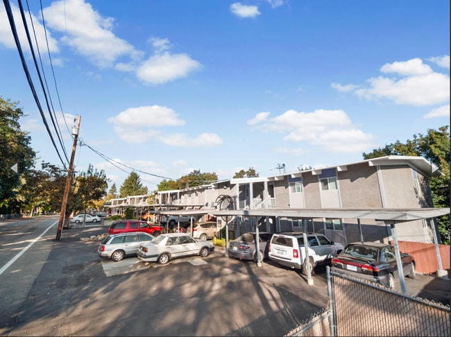 Building Photo - 8921 E Liberty Ave