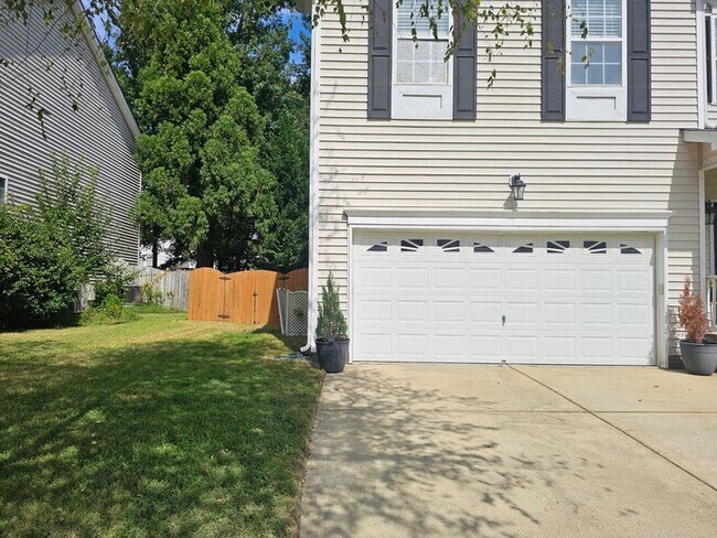 Building Photo - 2307 Brasstown Ln