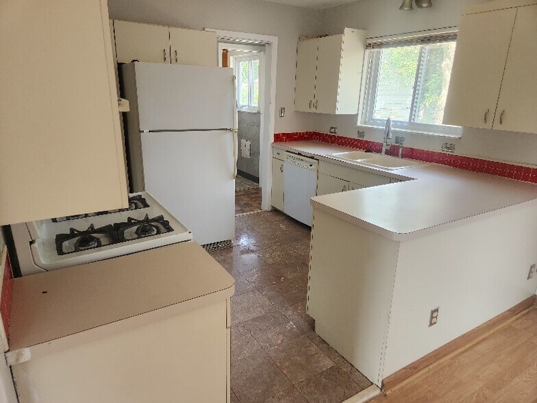 Building Photo - 20736 Crestmont Ln