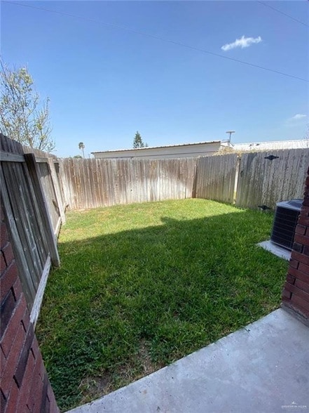 Building Photo - 115 S 48th Ln