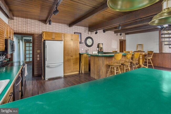 Building Photo - 230 Washington St