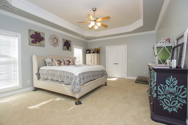 Building Photo - Exquisitely Maintained Home in the Coveted Goldsmith - Schiffman/ Hsv High school