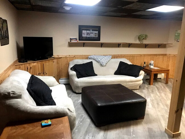 Building Photo - 66 Paquette Dr