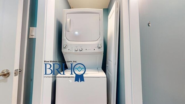 Building Photo - 501 Idlewood Ln