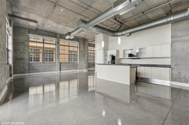 Building Photo - 434 NW 1st Ave