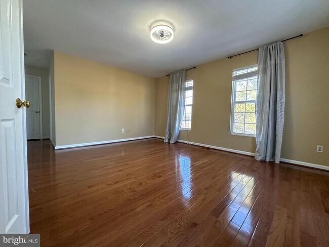 Building Photo - 4700 Warm Hearth Cir