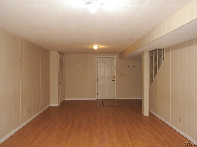 Building Photo - 504 Hillsboro Pkwy