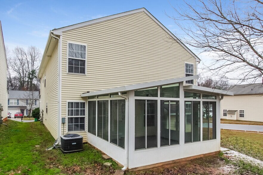 Building Photo - 1038 Allegiance Dr