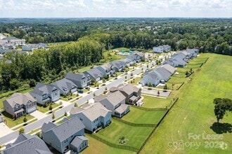 Building Photo - 6607 Wildbrook Dr