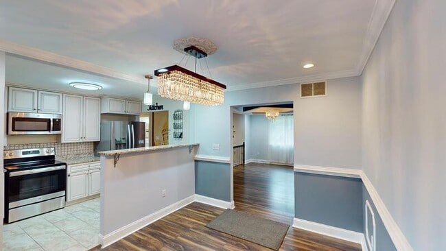 Building Photo - 5512 Hamilton Ave