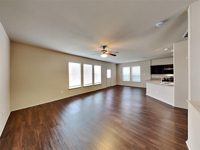 Building Photo - 33217 Wedgewood Dr
