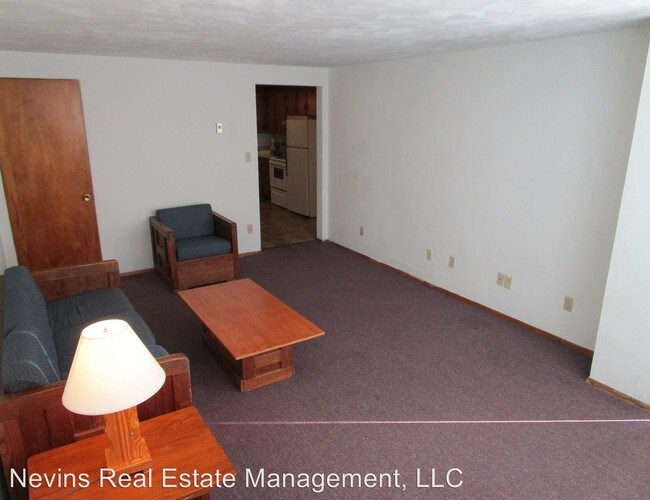 Building Photo - 221 Waupelani Dr