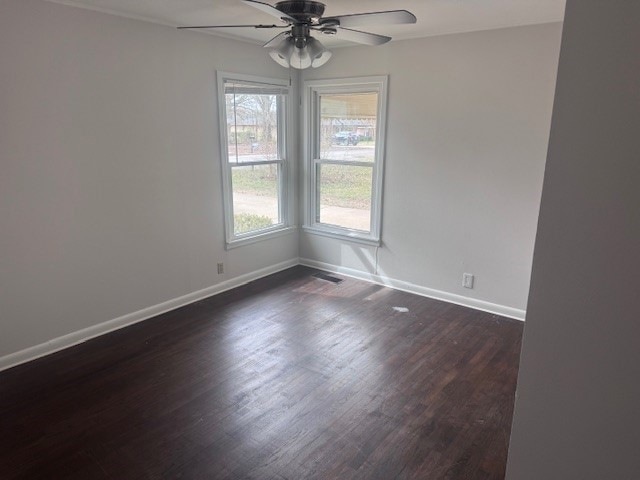 Building Photo - 2025 Cedar St