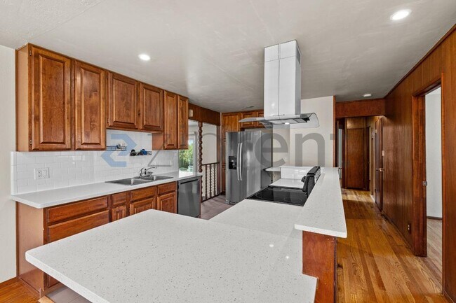 Building Photo - 232 Doyle Dr