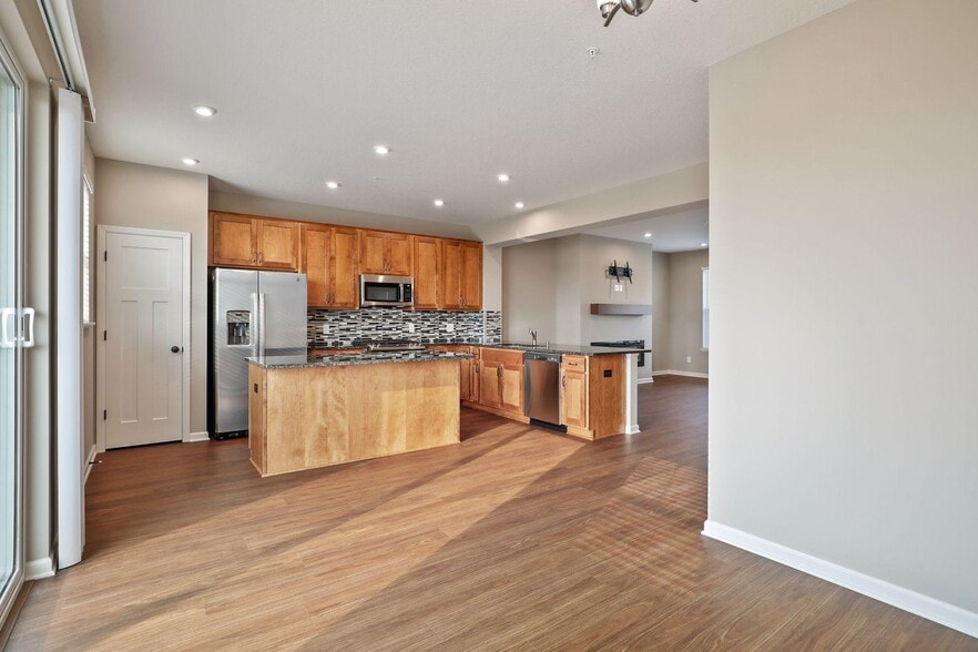 Building Photo - 6532 Joliet Ave S