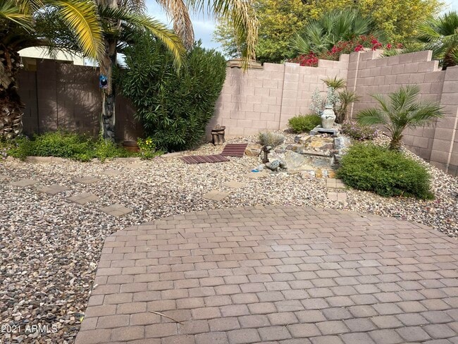 Building Photo - 2216 W Blaylock Dr