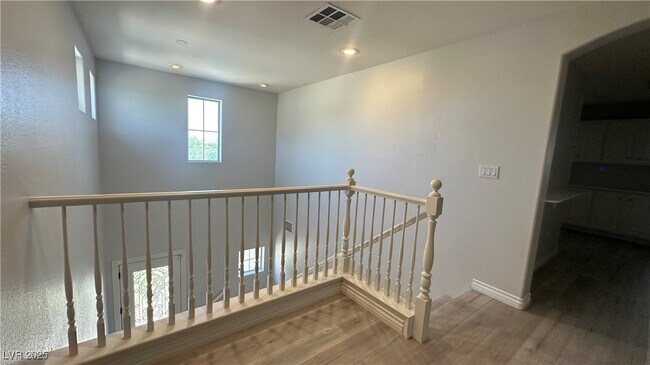 Building Photo - 5273 Candlespice Way