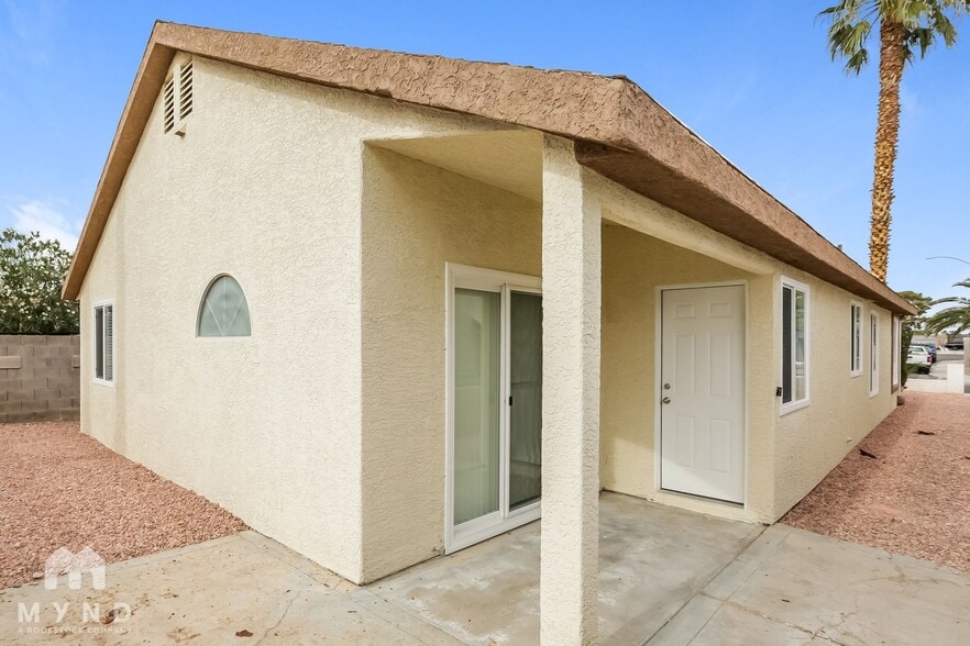 Building Photo - 2241 Goldhill Way