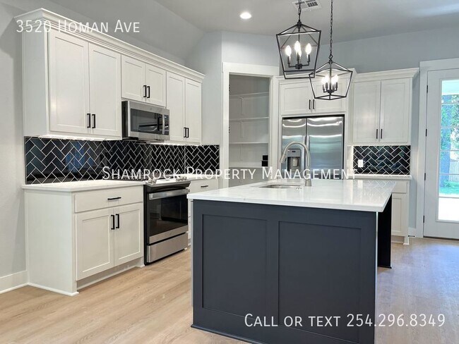 Building Photo - New Central Waco Home