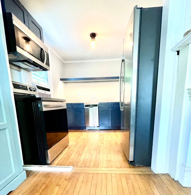 new kitchen cabinets stone counters coming this week! - 36 Windmill Hill Rd
