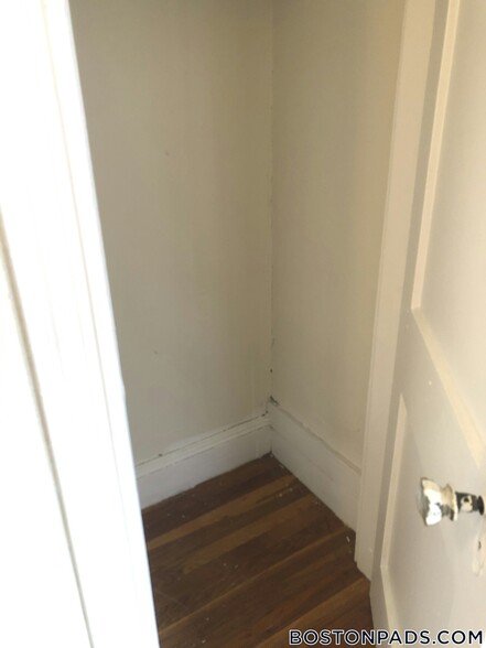 Building Photo - 4 Vinal St.