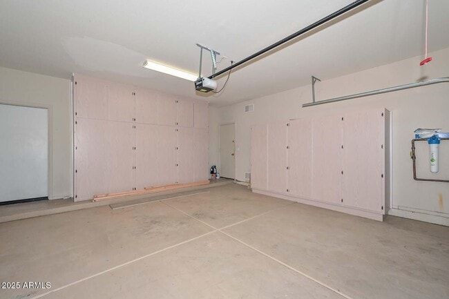 Building Photo - 26928 N 84th Ave