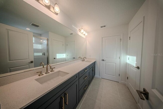 Building Photo - 1414 RIDGEBACK Ln